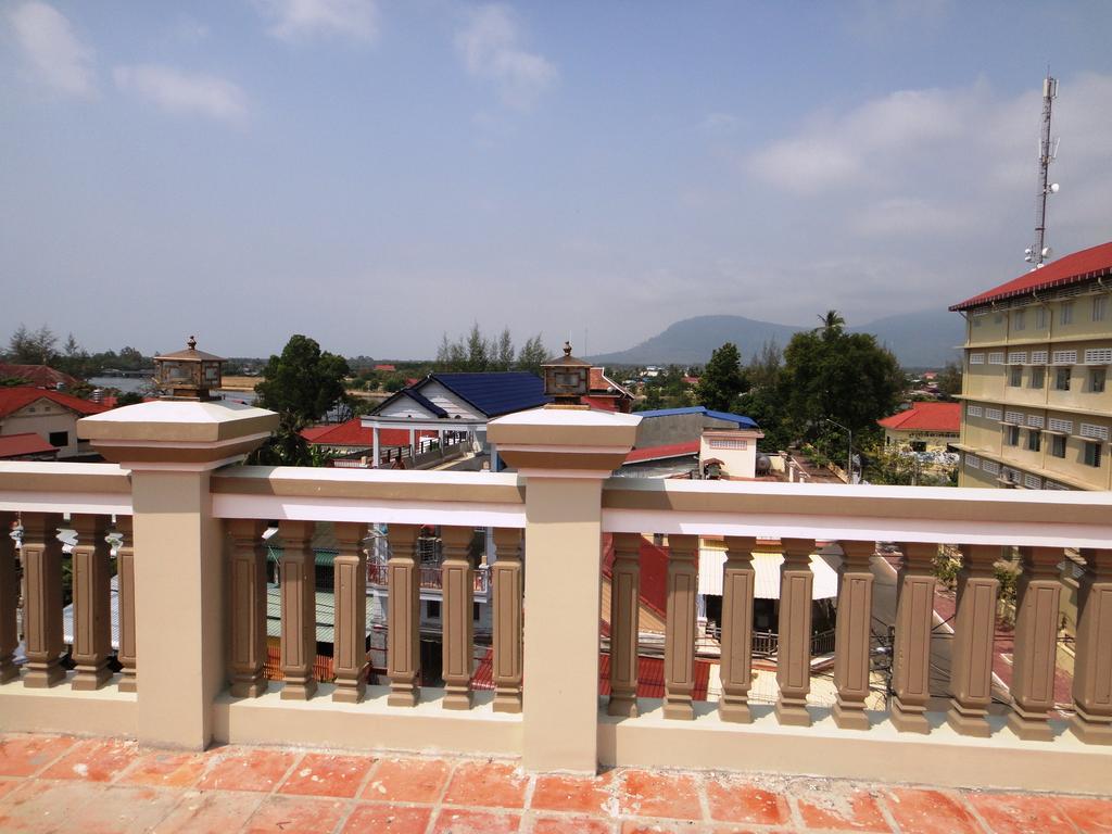 קמפוט Borey Vatanac Guesthouse מראה חיצוני תמונה