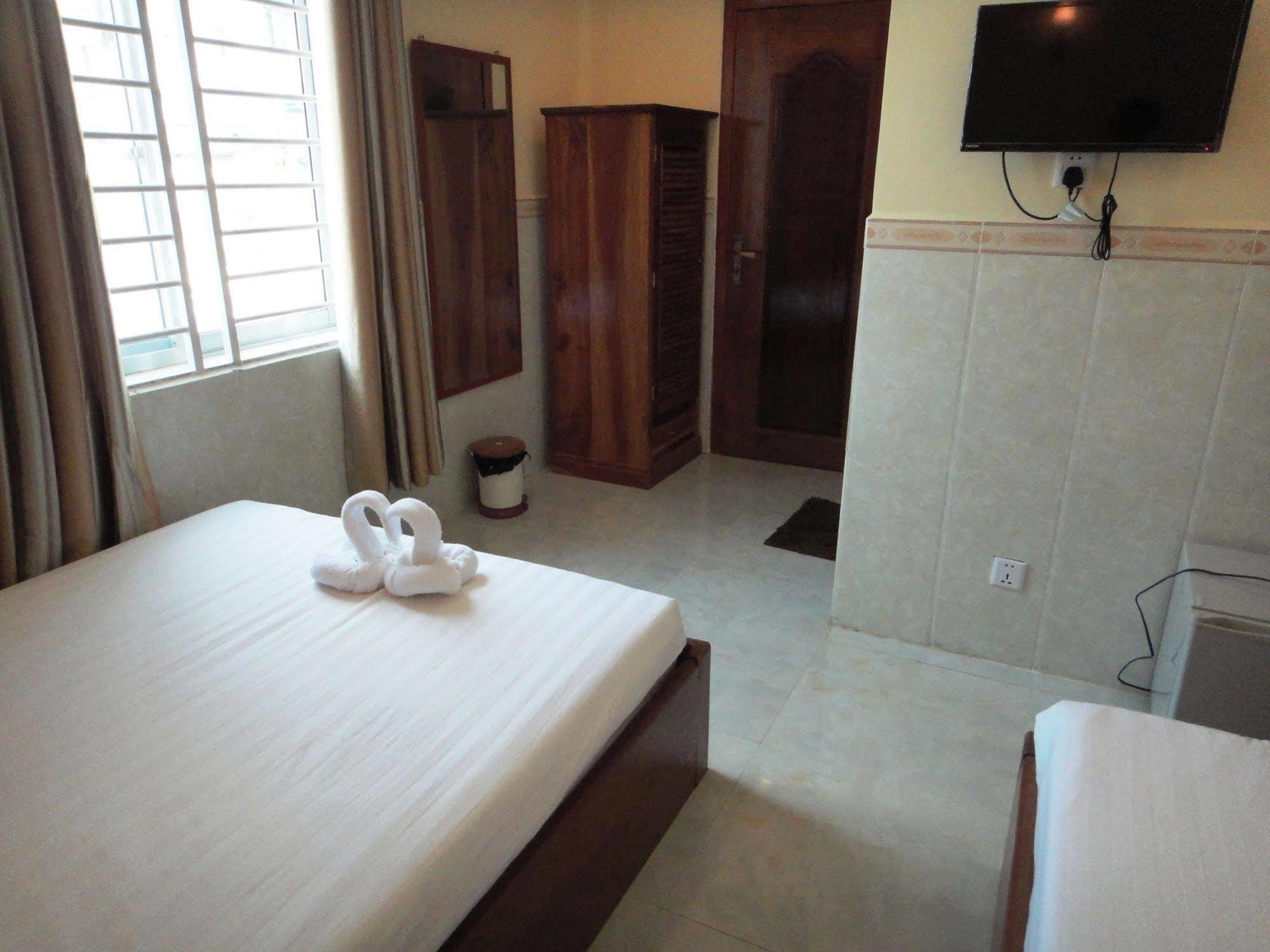 קמפוט Borey Vatanac Guesthouse מראה חיצוני תמונה
